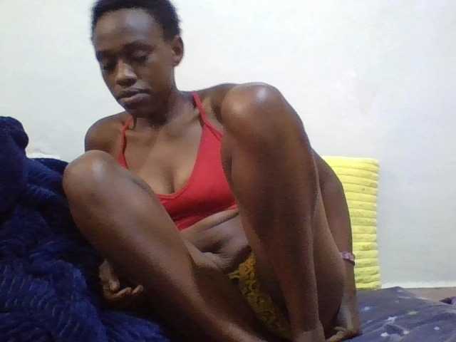 Blackberry83 live cam on BongaCams