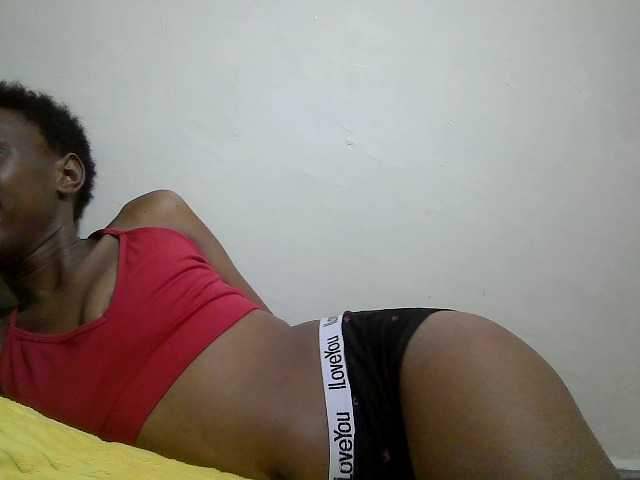 Blackberry83 live cam on BongaCams