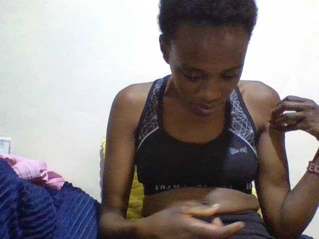 Blackberry83 live cam on BongaCams