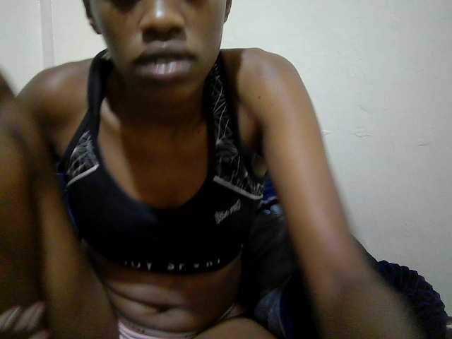 Blackberry83 live cam on BongaCams