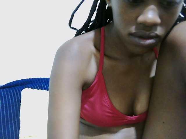 Blackberry83 live cam on BongaCams