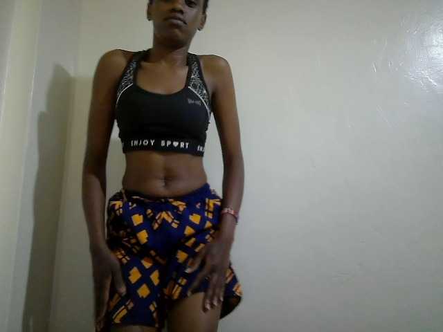 Blackberry83 live cam on BongaCams