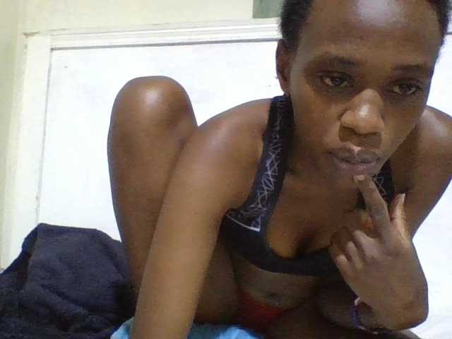 Blackberry83 live cam on BongaCams