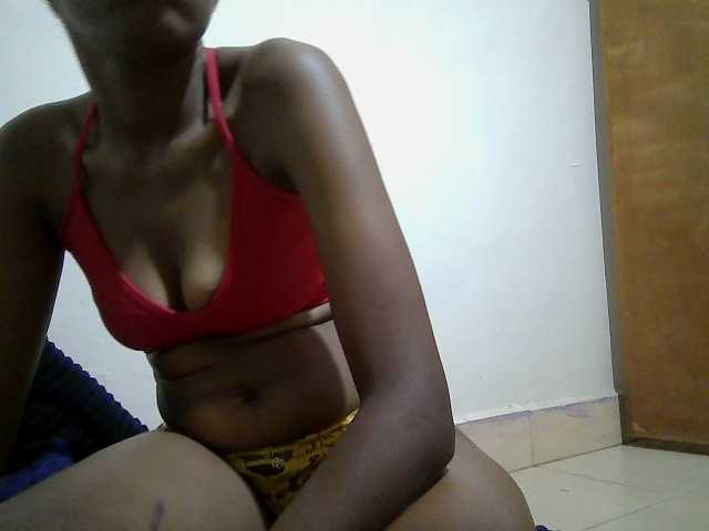 Blackberry83 live cam on BongaCams