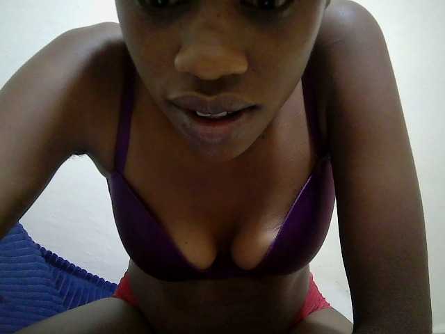 Blackberry83 live cam on BongaCams