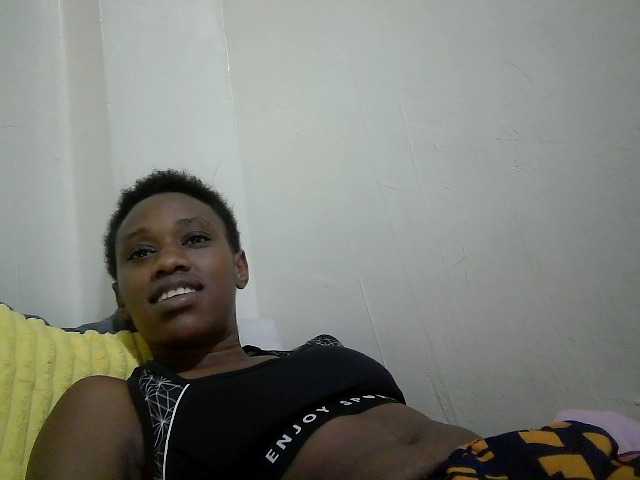 Blackberry83 live cam on BongaCams