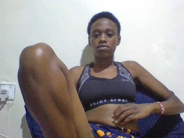 Blackberry83 live cam on BongaCams