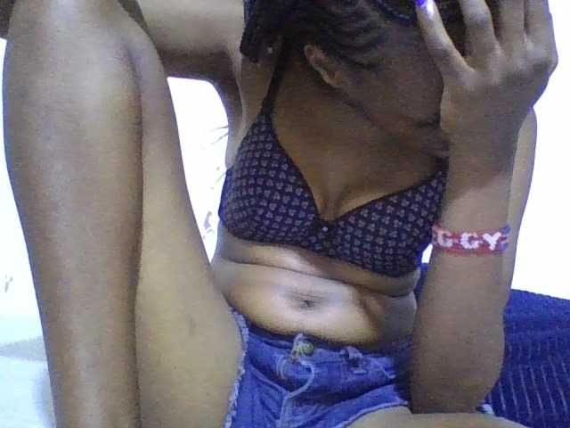 Blackberry83 live cam on BongaCams