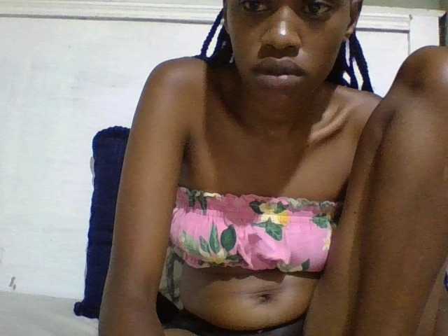 Blackberry83 live cam on BongaCams