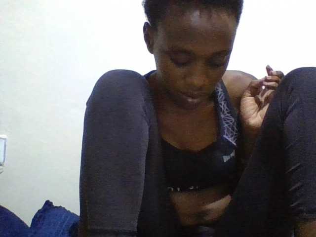 Blackberry83 webcam bongacams model stream image