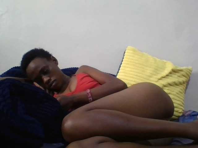 Blackberry83 live cam on BongaCams