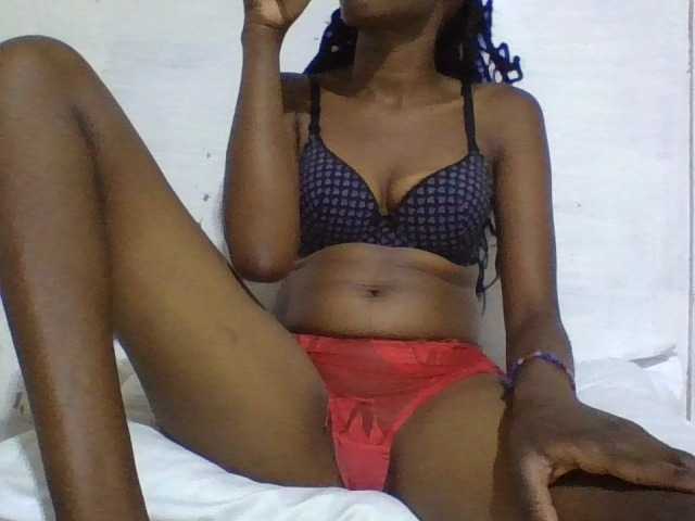 Blackberry83 live cam on BongaCams