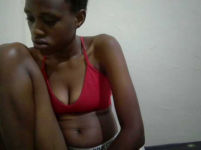Blackberry83 live cam on BongaCams