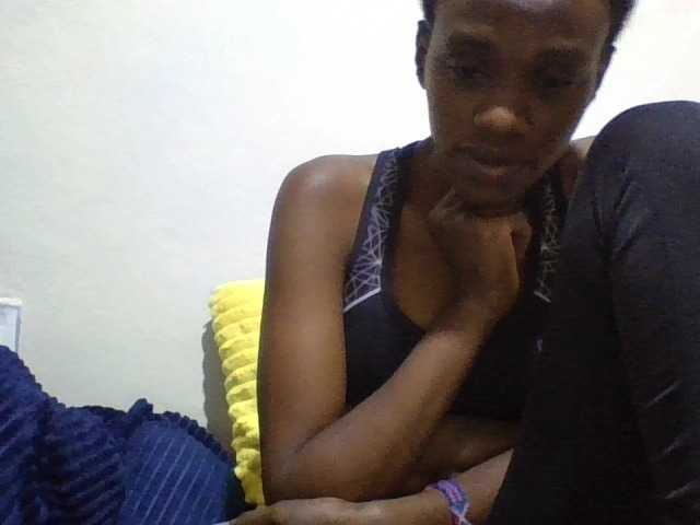 Blackberry83 live cam on BongaCams