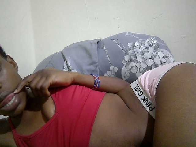 Blackberry83 live cam on BongaCams
