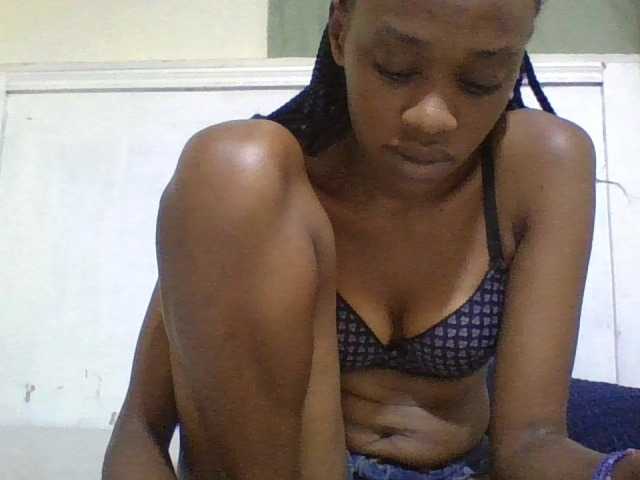 Blackberry83 live cam on BongaCams