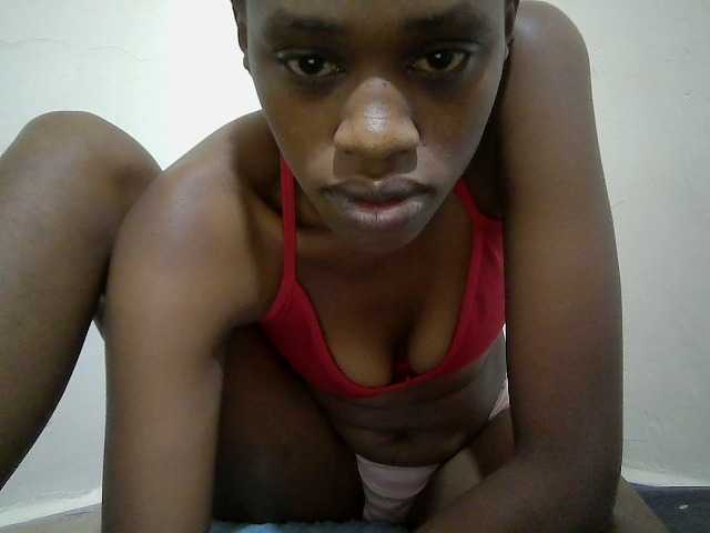 Blackberry83 live cam on BongaCams