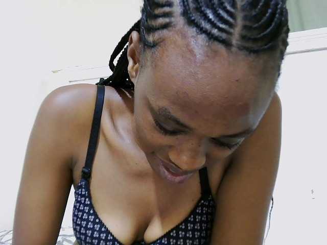 Blackberry83 live cam on BongaCams