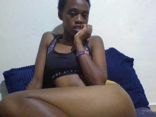 Blackberry83 live cam on BongaCams