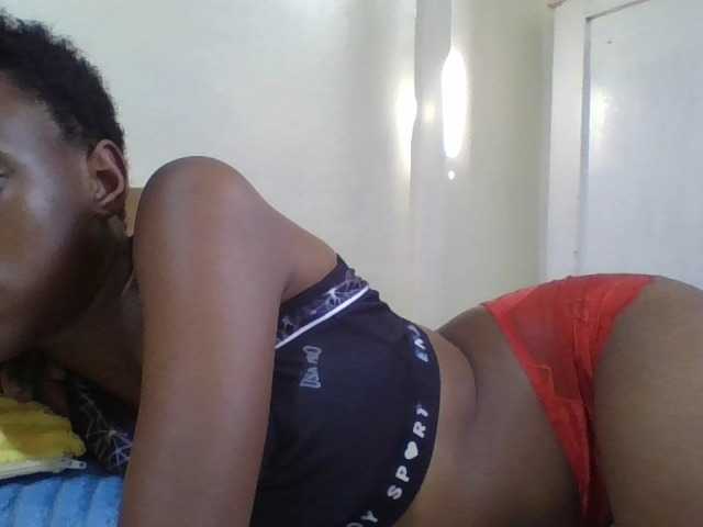 Blackberry83 live cam on BongaCams