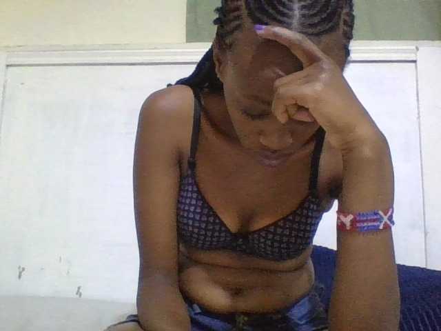 Blackberry83 live cam on BongaCams