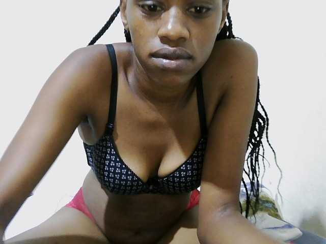 Blackberry83 webcam bongacams model stream image