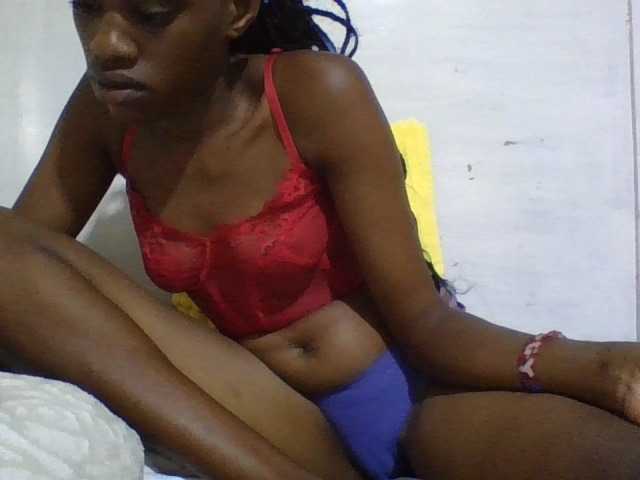 Blackberry83 live cam on BongaCams