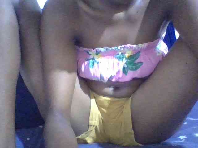 Blackberry83 webcam