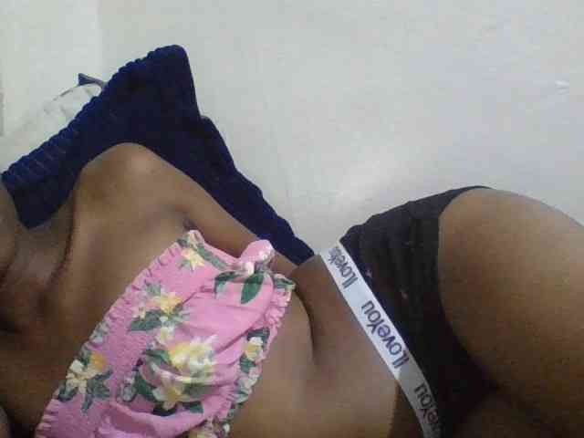 Blackberry83 webcam