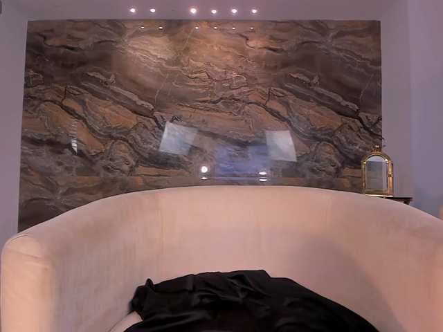 CamileDelacroix live cam on BongaCams