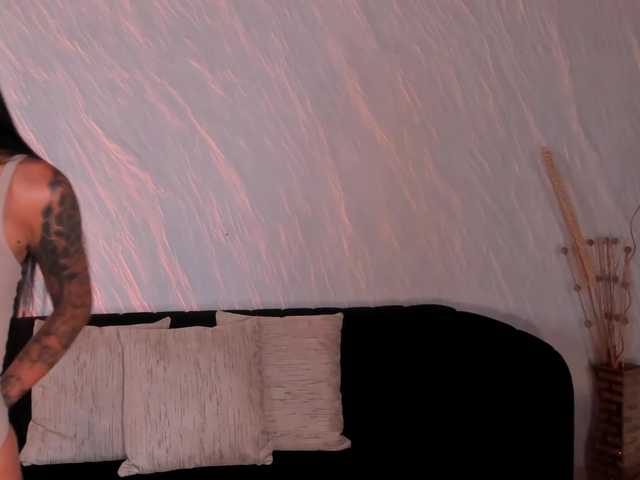 ArianaWest
