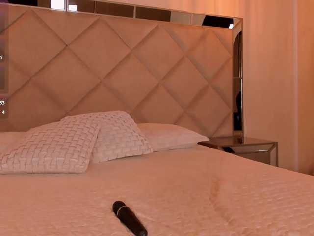 ArianaWest