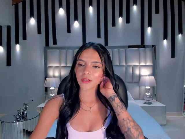 ArianaWest