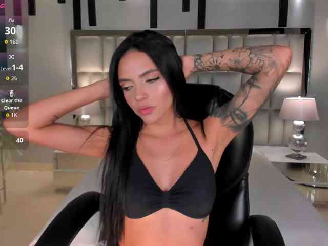 ArianaWest