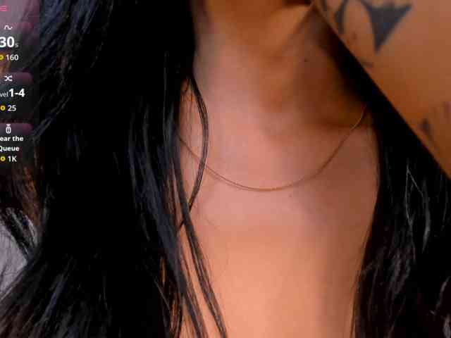ArianaWest webcam