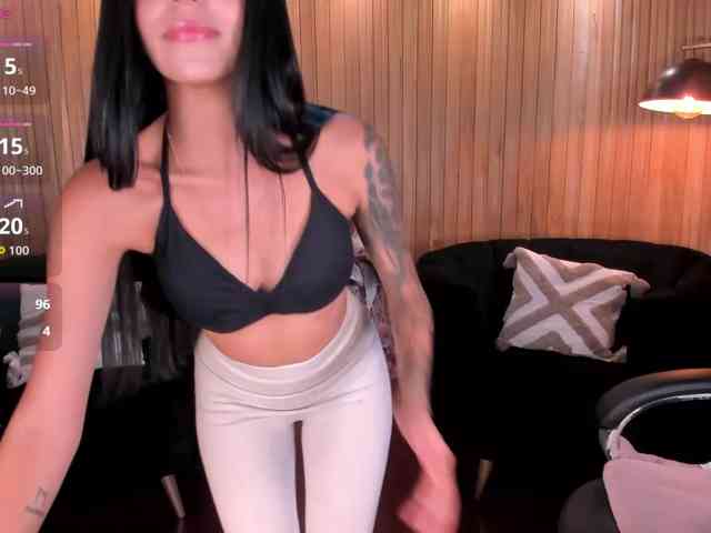 ArianaWest