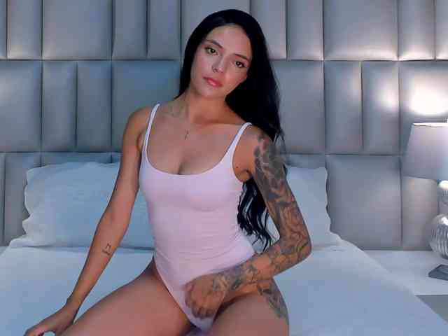 ArianaWest