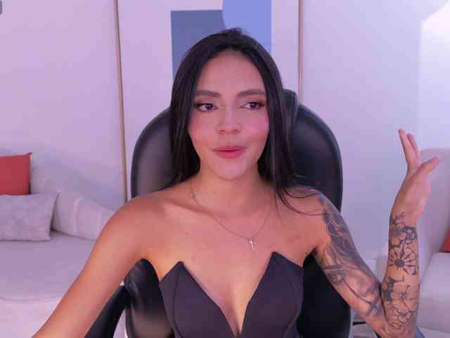 ArianaWest