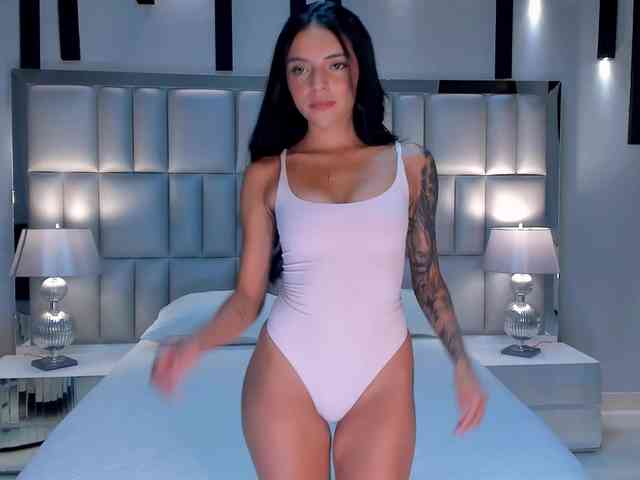 ArianaWest webcam