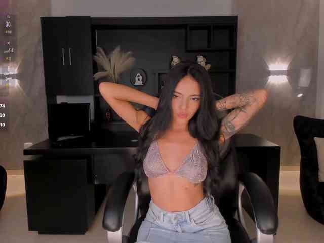 ArianaWest