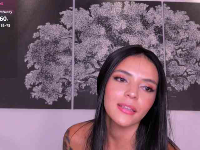 ArianaWest webcam