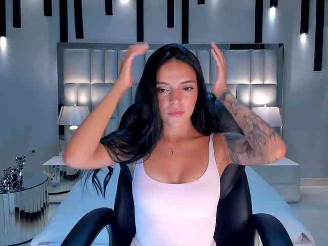 ArianaWest
