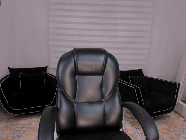 AmelieBlake1 live cam on BongaCams