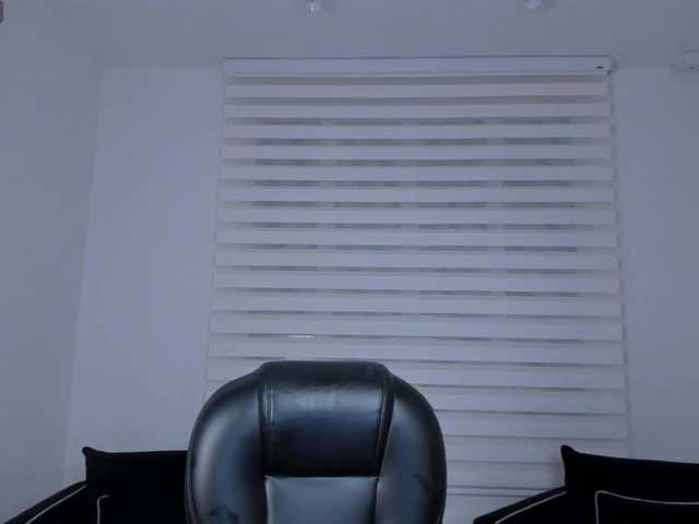 AmelieBlake1 live cam on BongaCams