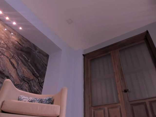 AmelieBlake1 live cam on BongaCams