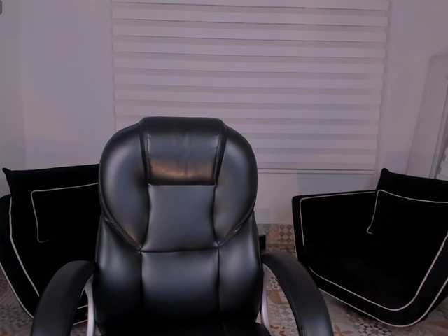 AmelieBlake1 live cam on BongaCams