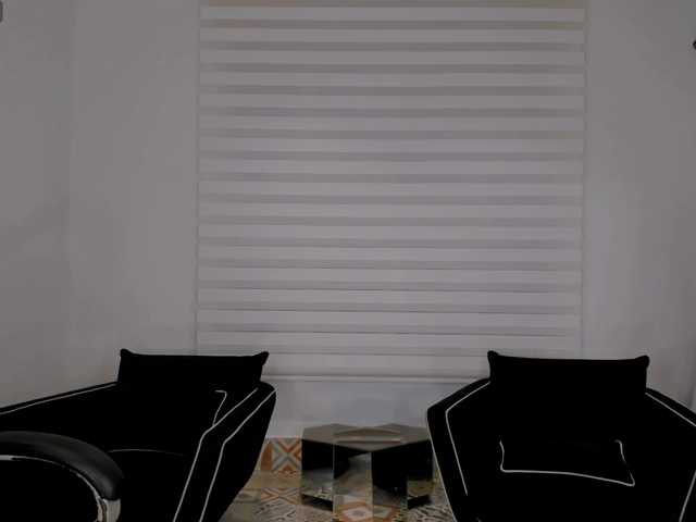 AmelieBlake1 live cam on BongaCams