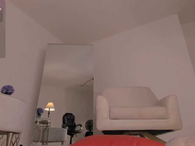 AmelieBlake1 live cam on BongaCams