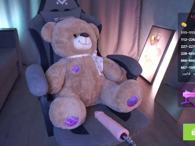 IloveSexMoneyX live cam on BongaCams