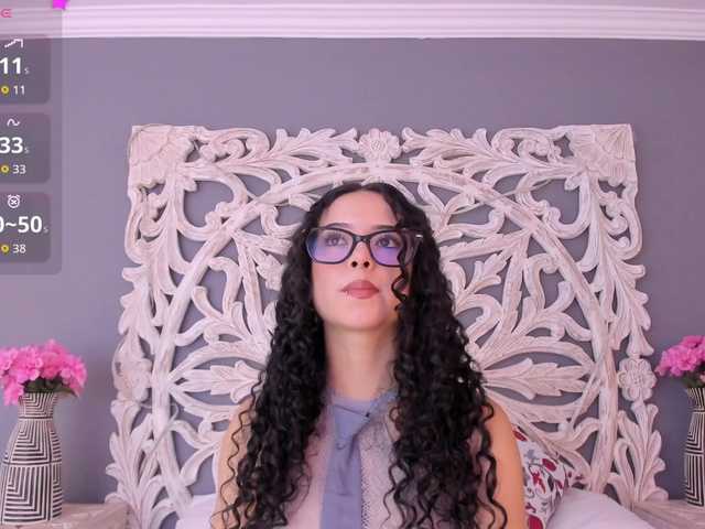 YoungSerena live cam on BongaCams